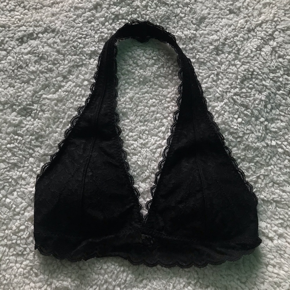 black hollister bralette